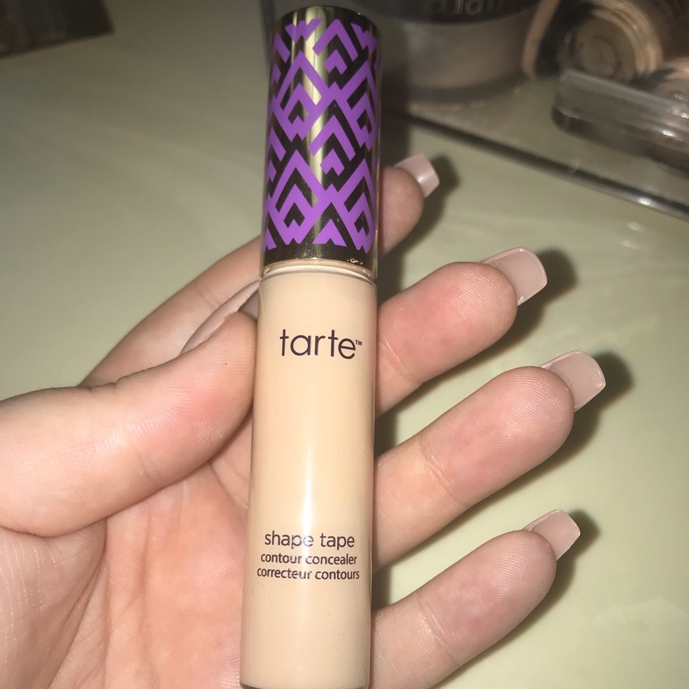 Shape tape tarte